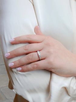 Bague jarretière ancienne platine diamants 1 ct - Castafiore