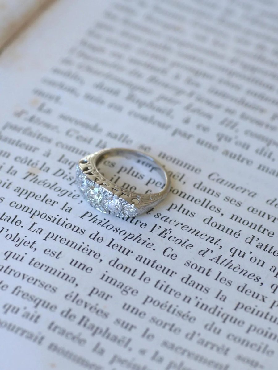 Bague Jarretière Art Deco Diamants 1,05 Cts - Castafiore