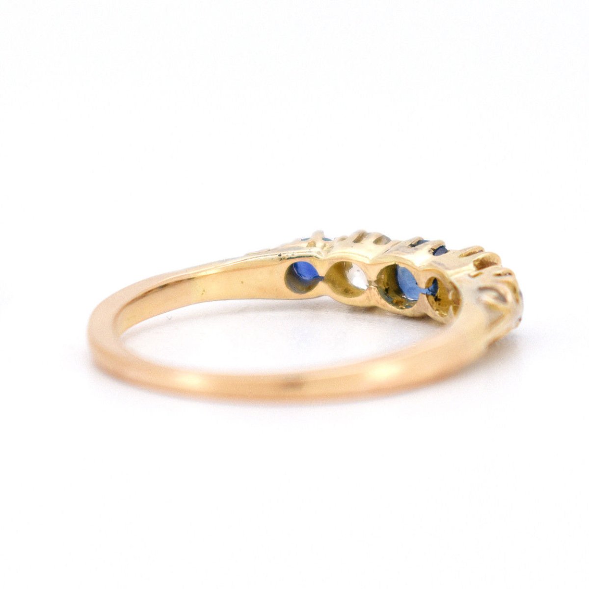 Bague Jarretière Belle Époque, Or 18 carats, Saphirs et Diamants Naturels - Castafiore