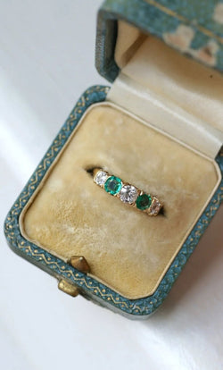 Bague Jarretière Emeraudes et Diamants Or Jaune - Castafiore