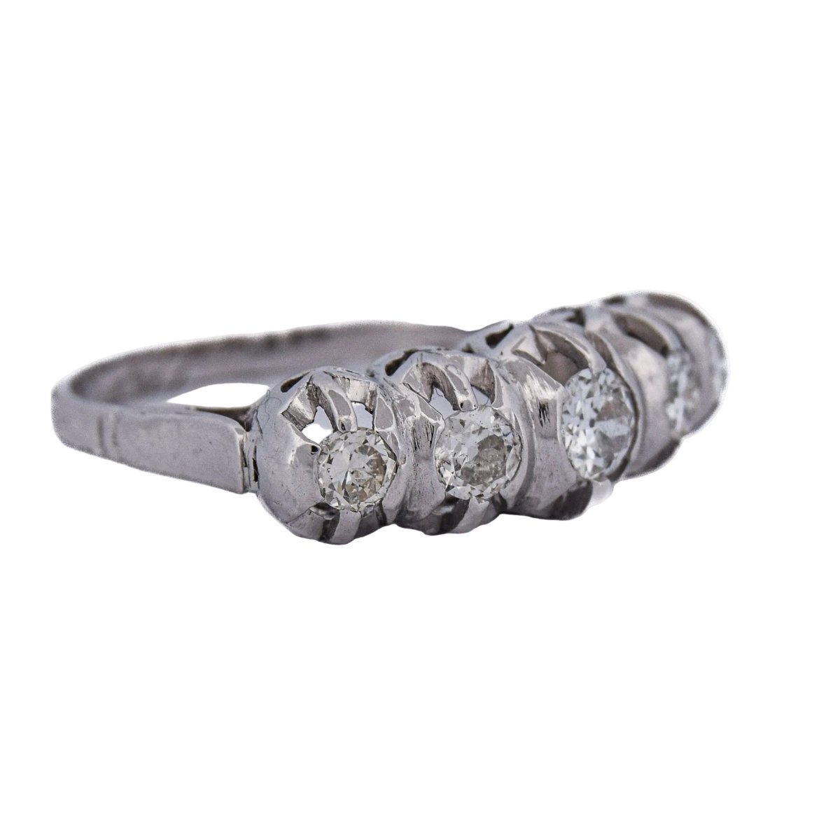 Bague Jarretière en or blanc et diamants - Castafiore