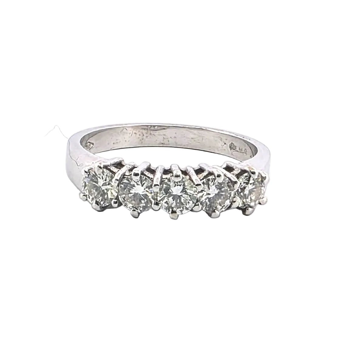 Bague Jarretière en or blanc et diamants - Castafiore