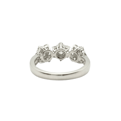 Bague Jarretière en or blanc et diamants - Castafiore
