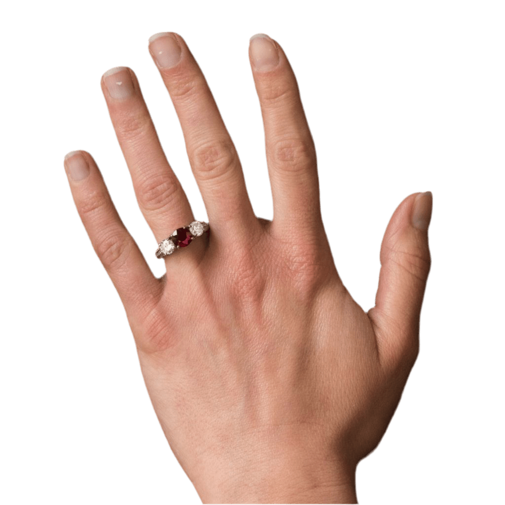 Bague Jarretière en or blanc, rubis et diamants - Castafiore