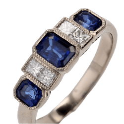 Bague Jarretière en or blanc, saphirs et diamants - Castafiore