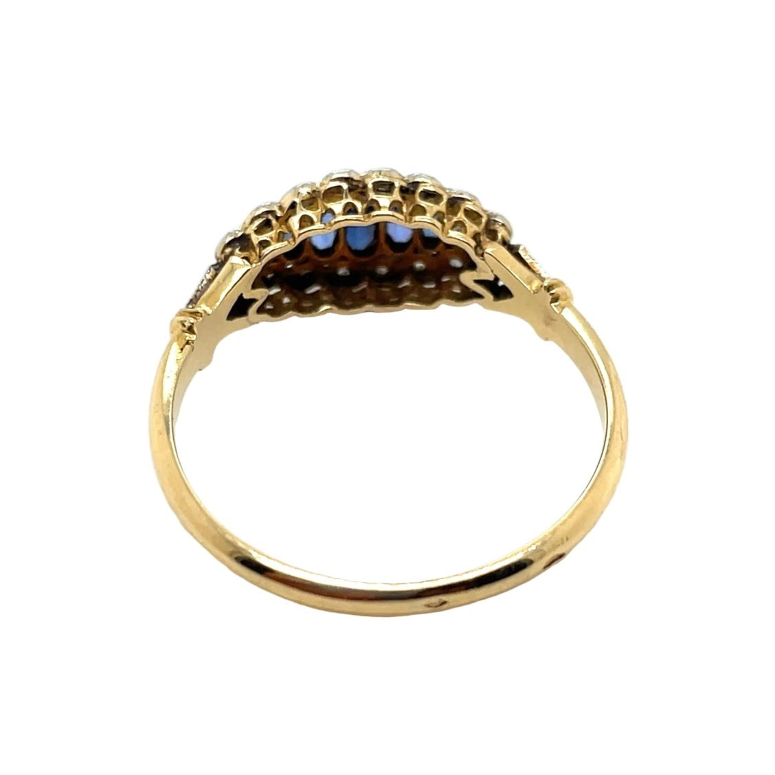 Bague Jarretière en or jaune, or blanc, saphirs et diamants - Castafiore