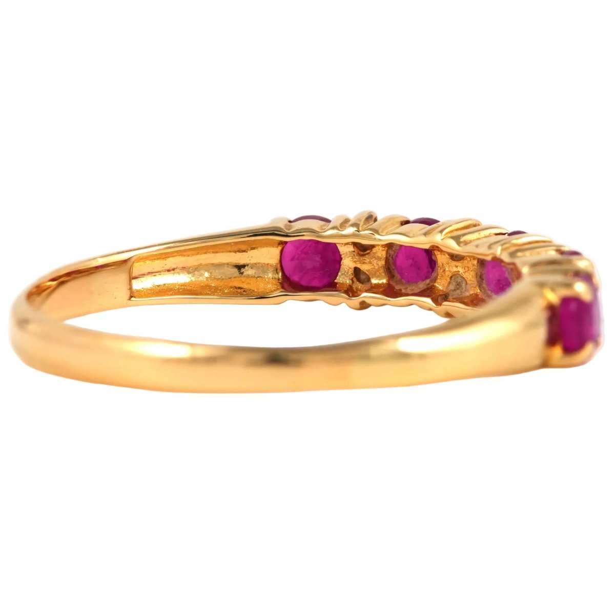 Bague Jarretière en or jaune, rubis et diamants - Castafiore