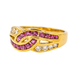 Bague Jarretière en or jaune, rubis et diamants - Castafiore