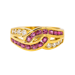 Bague Jarretière en or jaune, rubis et diamants - Castafiore