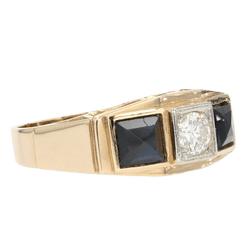 Bague Jarretière en or jaune, saphirs et diamants - Castafiore