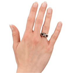 Bague Jarretière en or jaune, saphirs et diamants - Castafiore