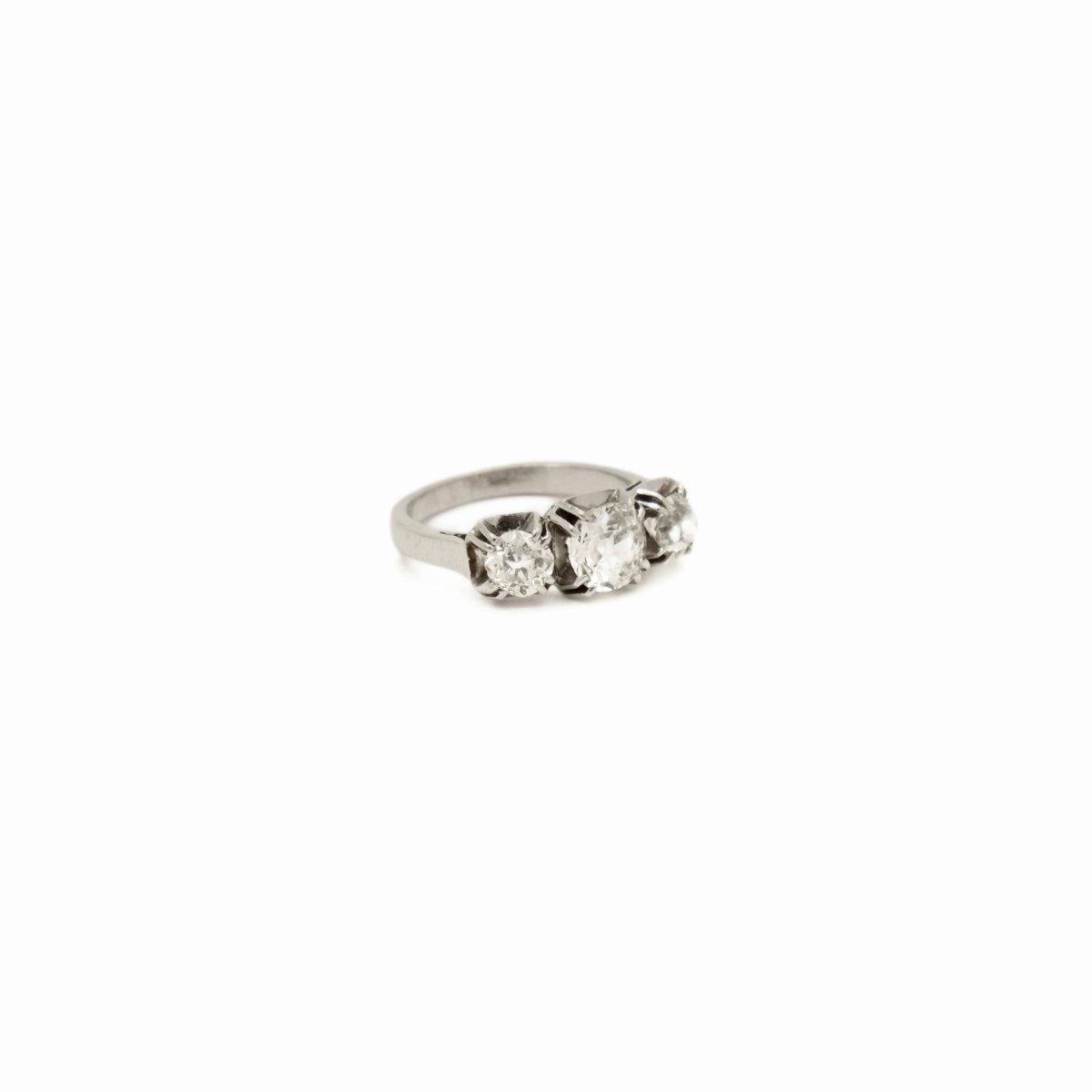 bague jarretière en platine - Castafiore