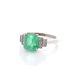 Bague Jarretière en platine, émeraude et diamants - Castafiore