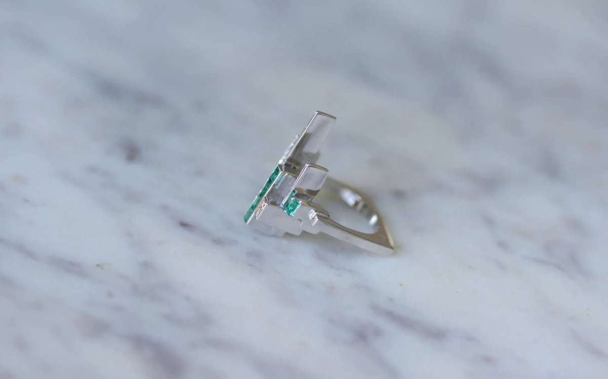 Bague Jean Vendôme Diamants et Emeraudes sur Or Blanc - Castafiore