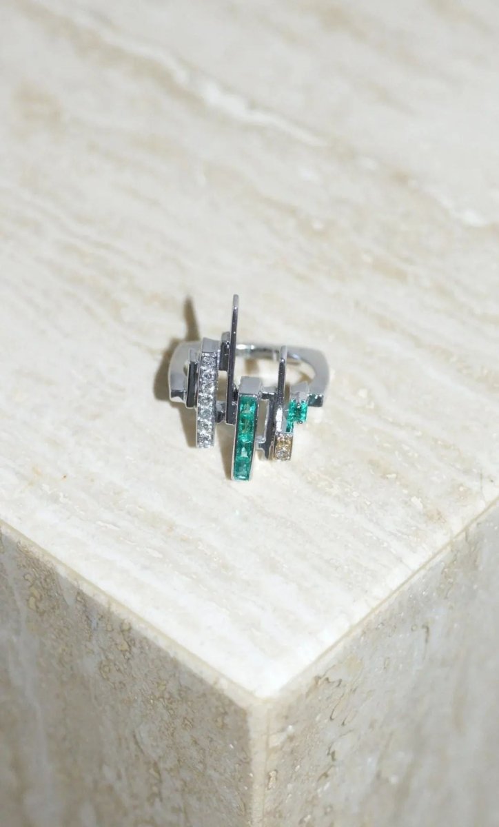 Bague Jean Vendôme Diamants et Emeraudes sur Or Blanc - Castafiore