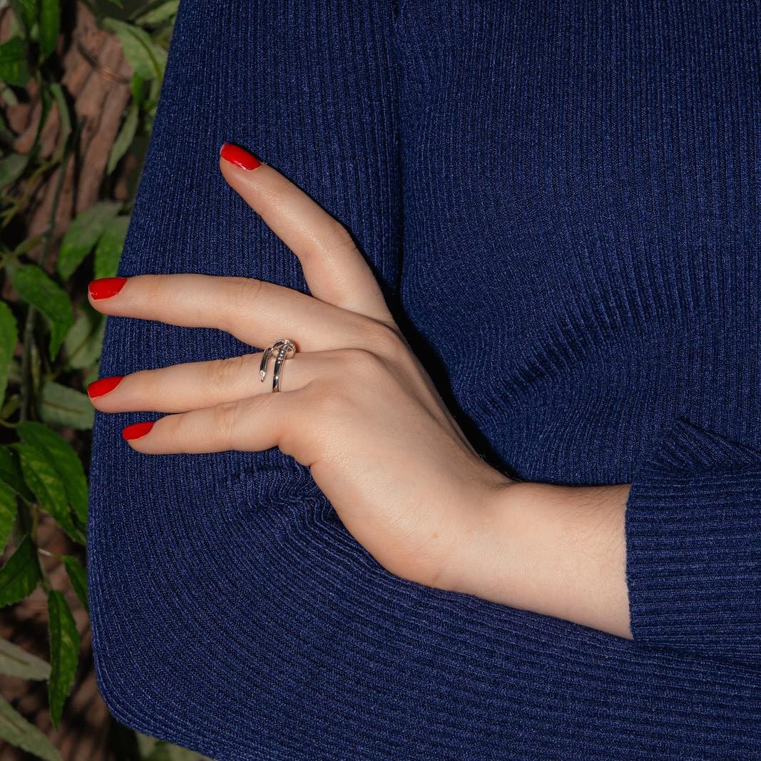 Bague Jonc CARTIER "Juste un Clou" en or blanc et diamants - Castafiore