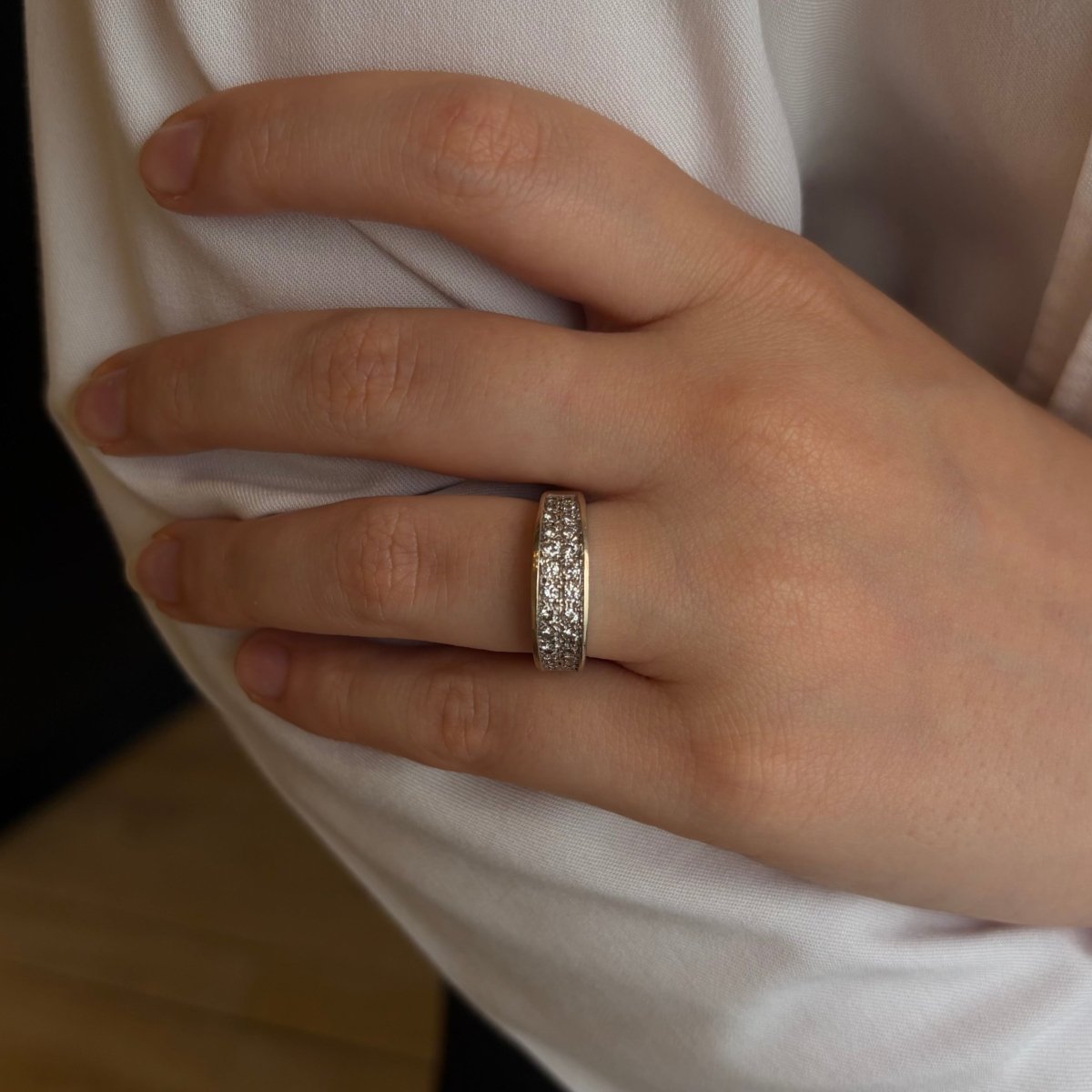 Bague Jonc en or blanc et diamants - Castafiore