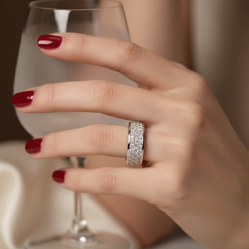 Bague jonc en or blanc et diamants - Castafiore