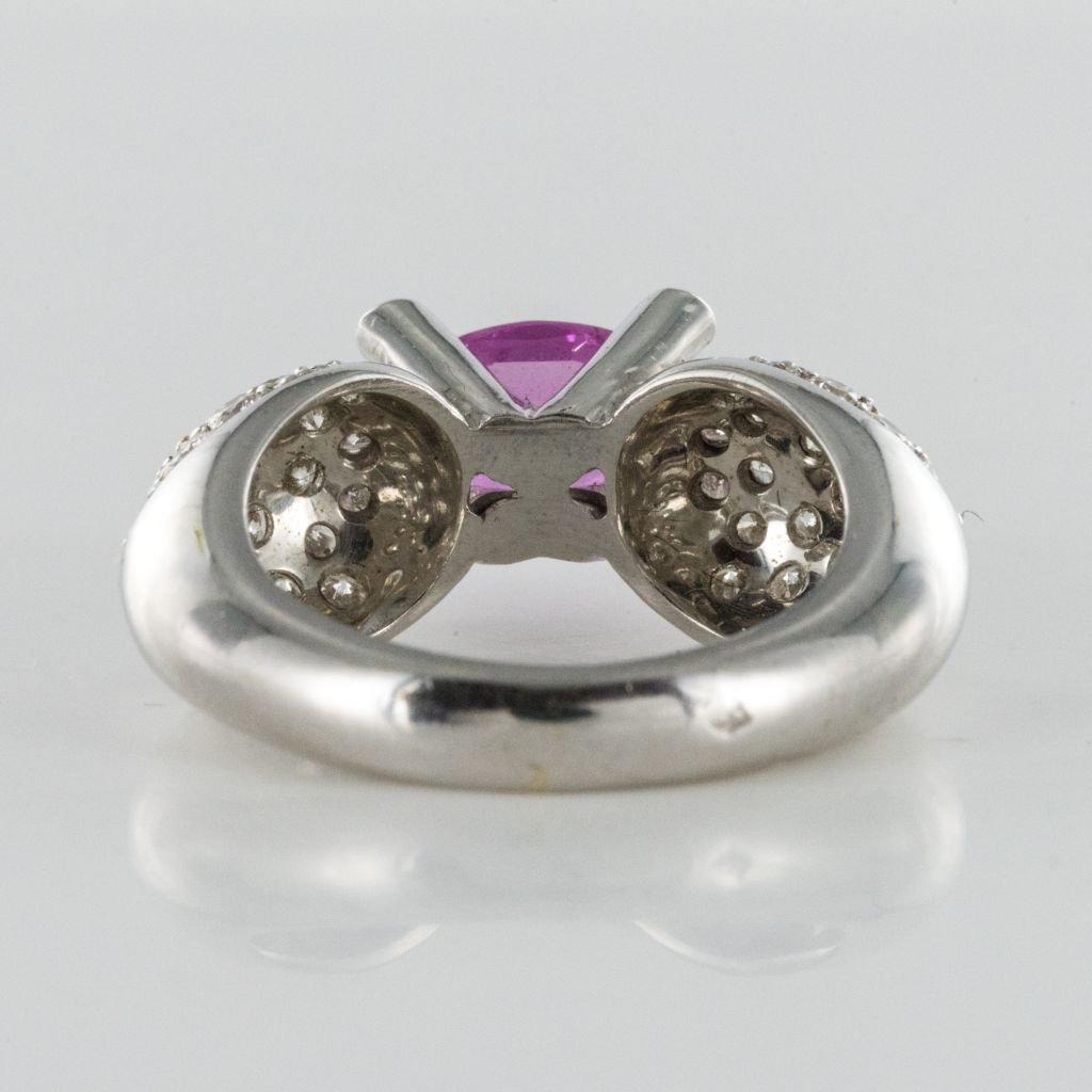 Bague Jonc en or blanc, saphir et diamants - Castafiore