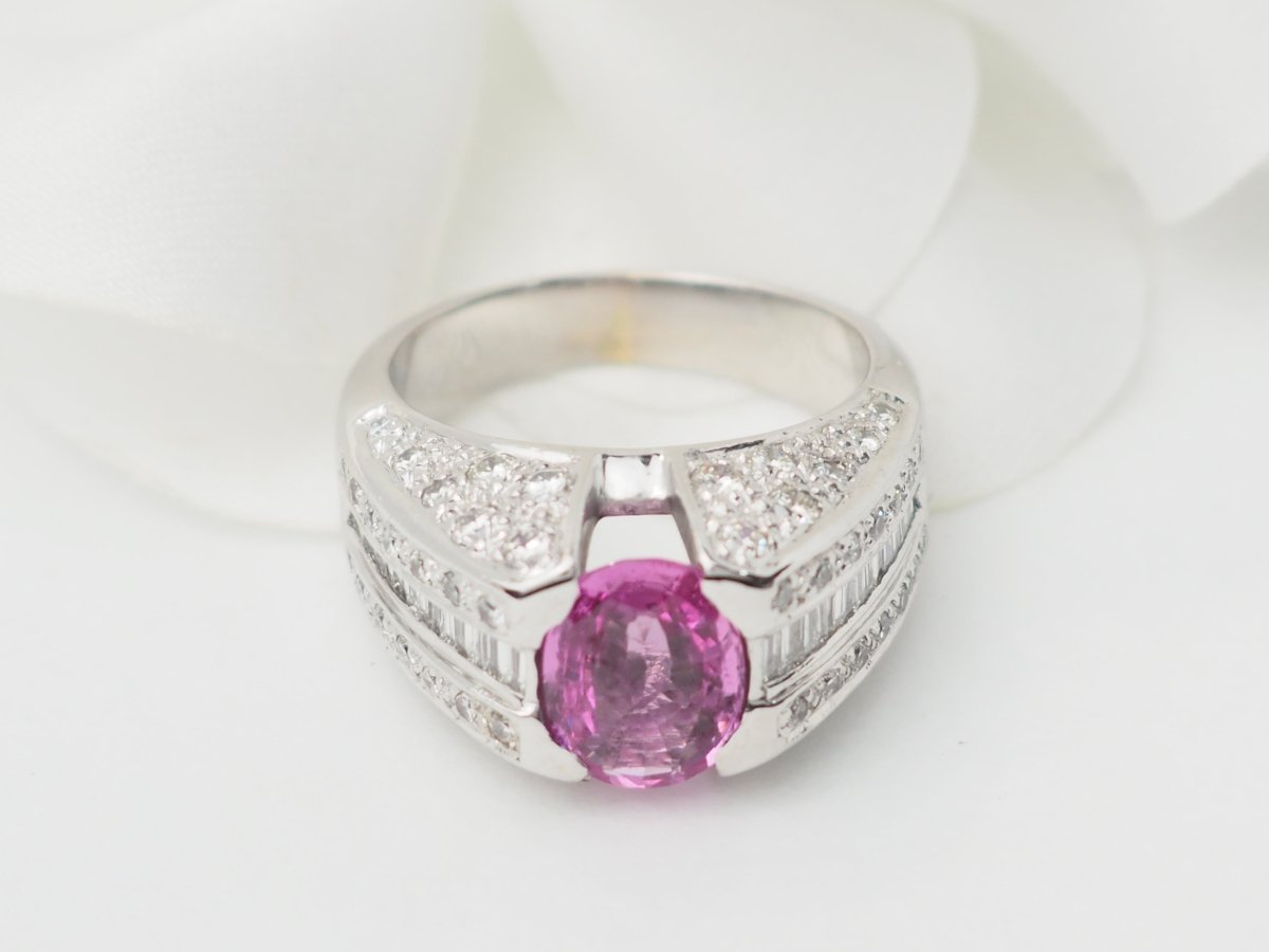 Bague jonc en or blanc, saphir rose et diamants - Castafiore