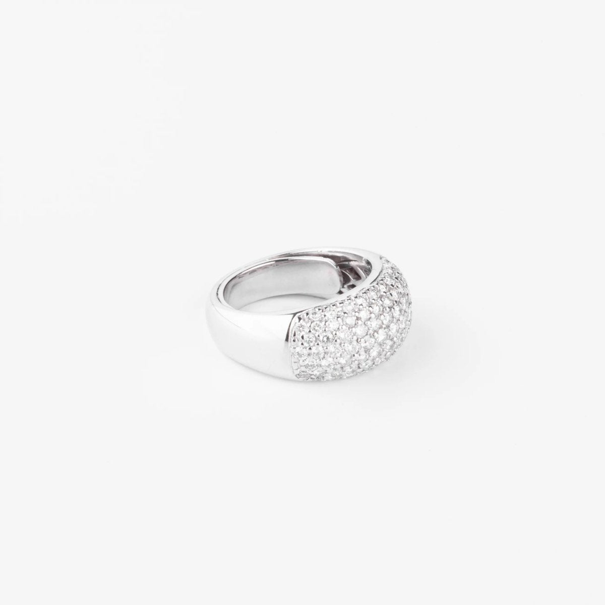 Bague jonc en or gris pavée de diamants - Castafiore