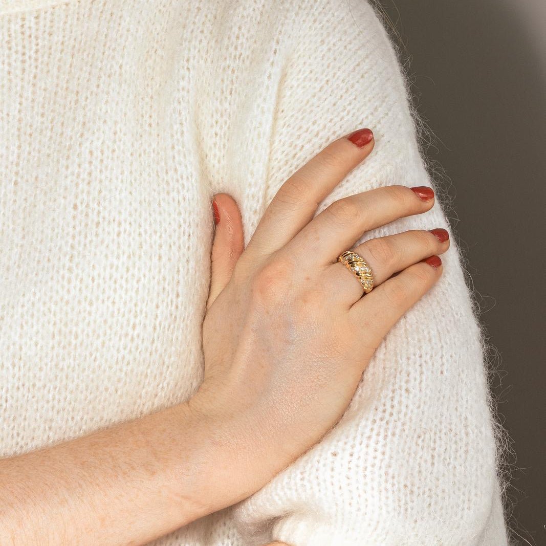 Bague Jonc en or jaune et diamants - Castafiore