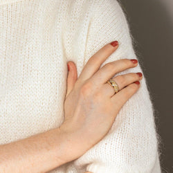 Bague Jonc en or jaune et diamants - Castafiore