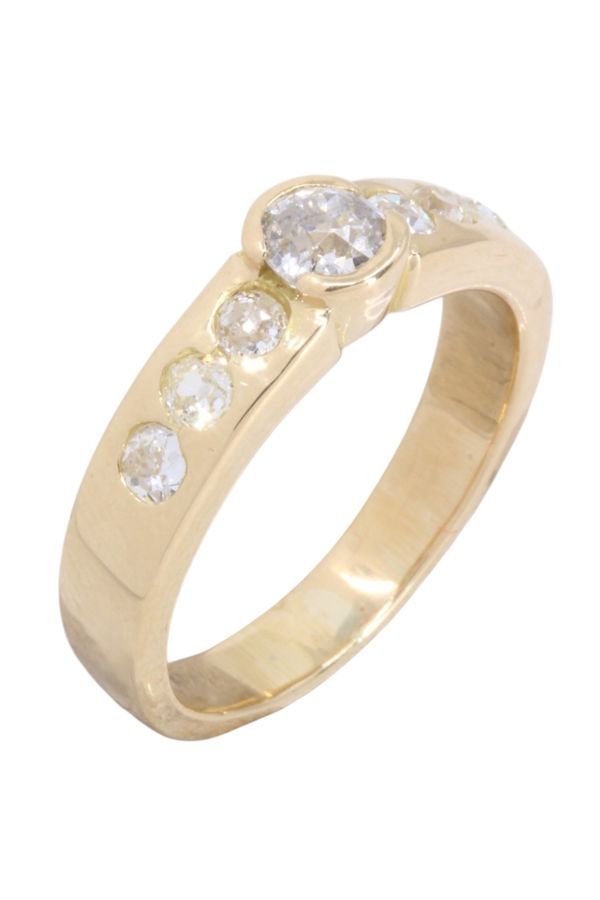 Bague jonc en or jaune et diamants - Castafiore