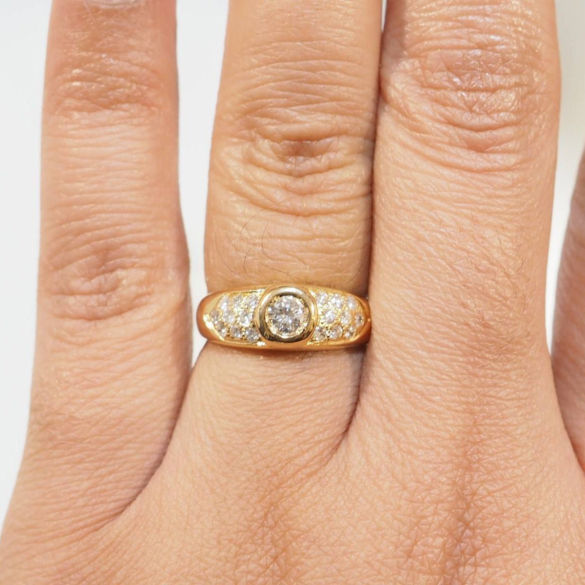 Bague Jonc en or jaune et diamants - Castafiore