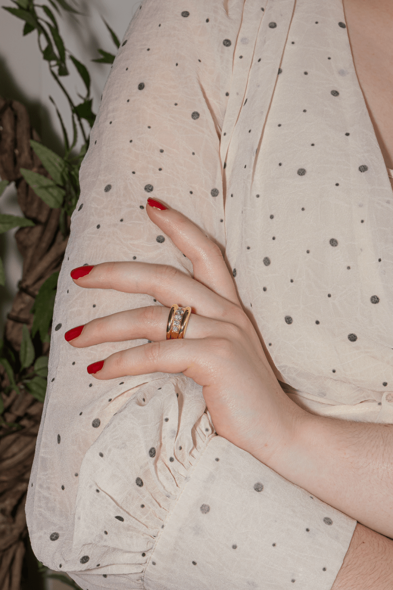 Bague Jonc en or jaune et diamants - Castafiore