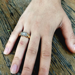 Bague Jonc en or jaune et diamants - Castafiore