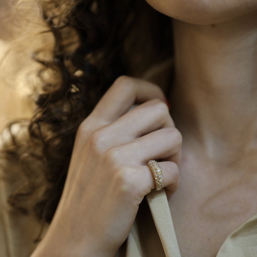 Bague Jonc en or jaune et diamants - Castafiore