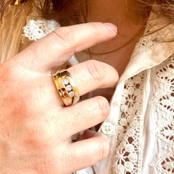 Bague jonc en or jaune et or gris et diamant - Castafiore