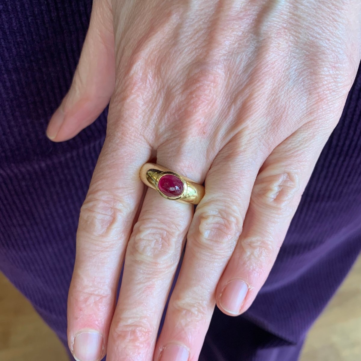 Bague Jonc en or jaune et rubis - Castafiore