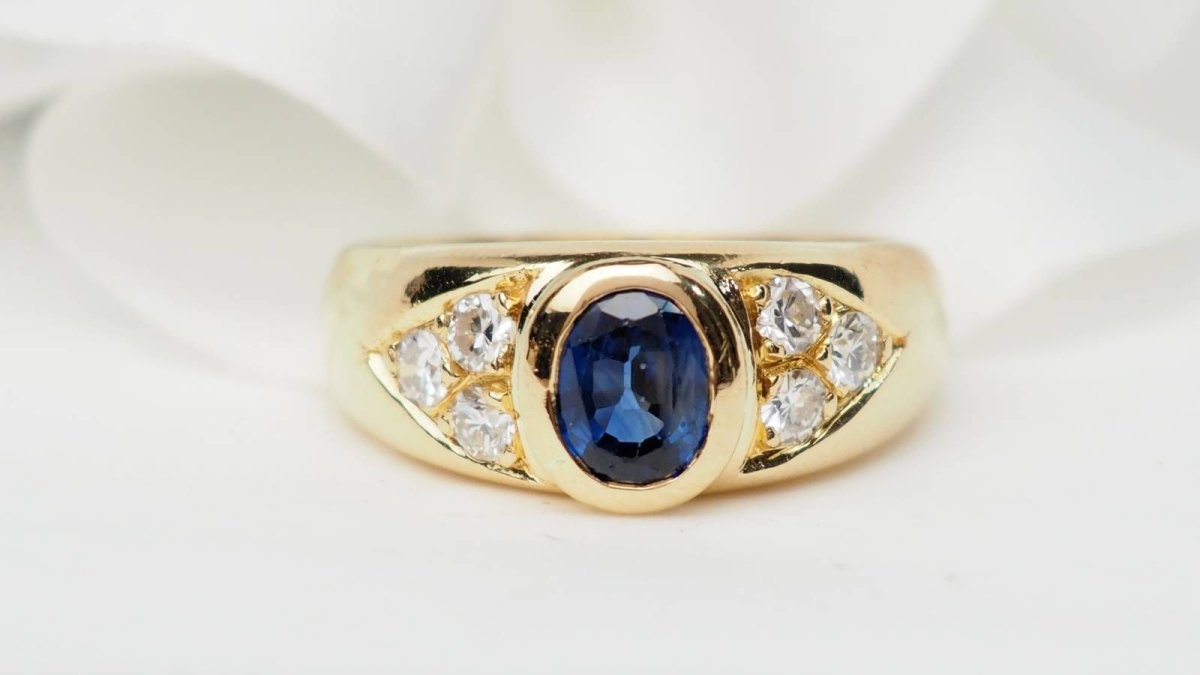Bague Jonc en or jaune, spinelle bleu et diamants - Castafiore