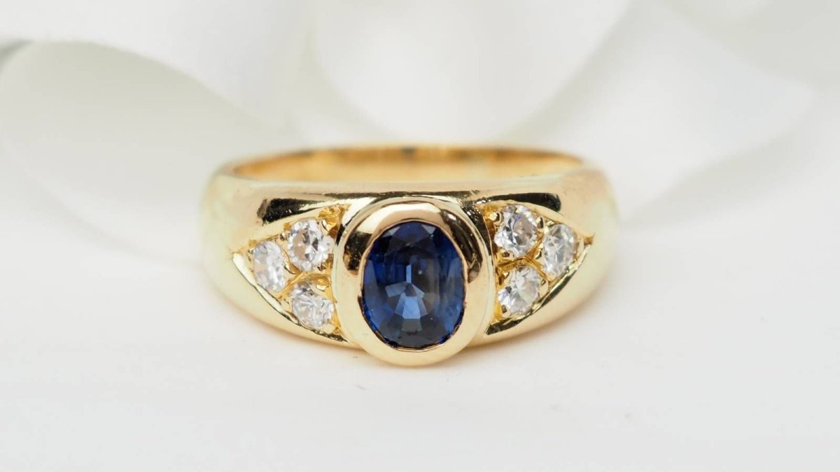 Bague Jonc en or jaune, spinelle bleu et diamants - Castafiore