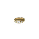 Bague jonc or jaune et trois diamants - Castafiore