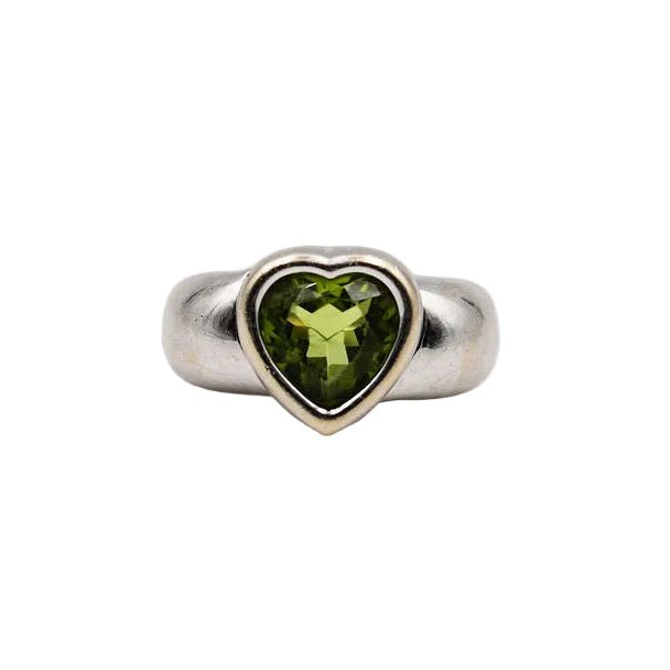 Bague Jonc PIAGET "Coeur" en or blanc et péridot - Castafiore