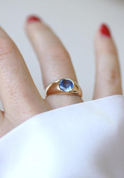 Bague Jonc Saphir de Ceylan 1,30 Cts sur Or Jaune - Castafiore