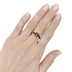 Bague Jonc TIFFANY & CO. "Wire" en or rose et onyx - Castafiore