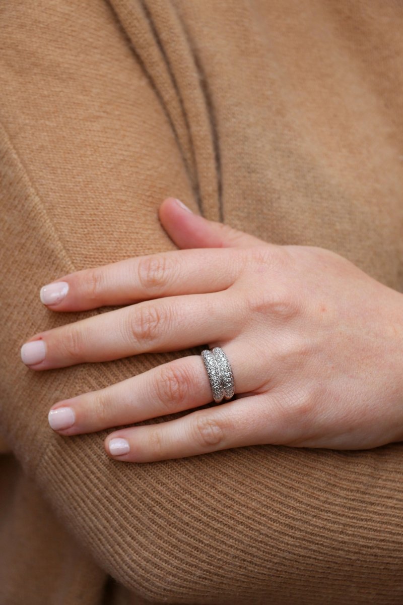Bague jonc vintage double corps en or blanc et diamants - Castafiore
