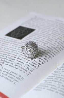 Bague Jupe Diamant Baguette 3.34 Cts Or Blanc - Castafiore