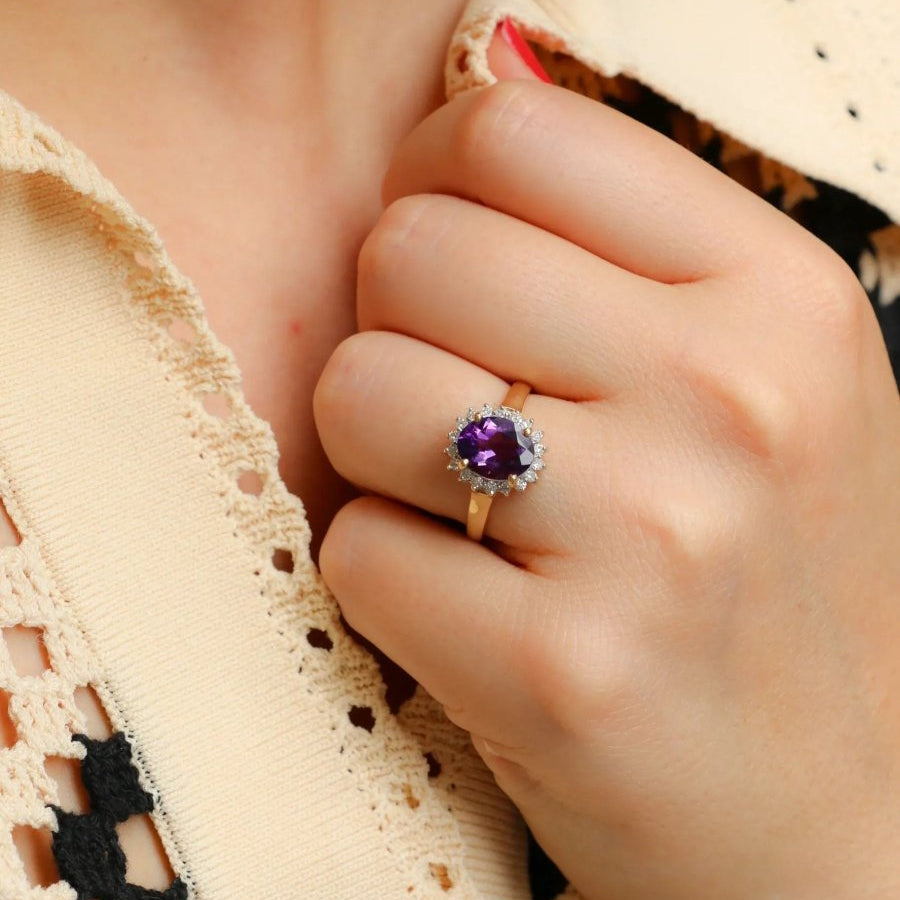 Bague marguerite améthyste ovale diamants - Castafiore