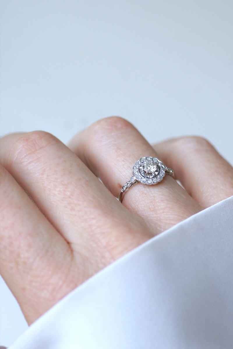 Bague Marguerite Art Deco Diamants sur Platine - Castafiore