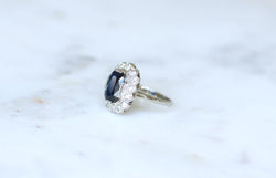 Bague Marguerite Art Déco Saphir 3,00 Cts & Diamants - Castafiore