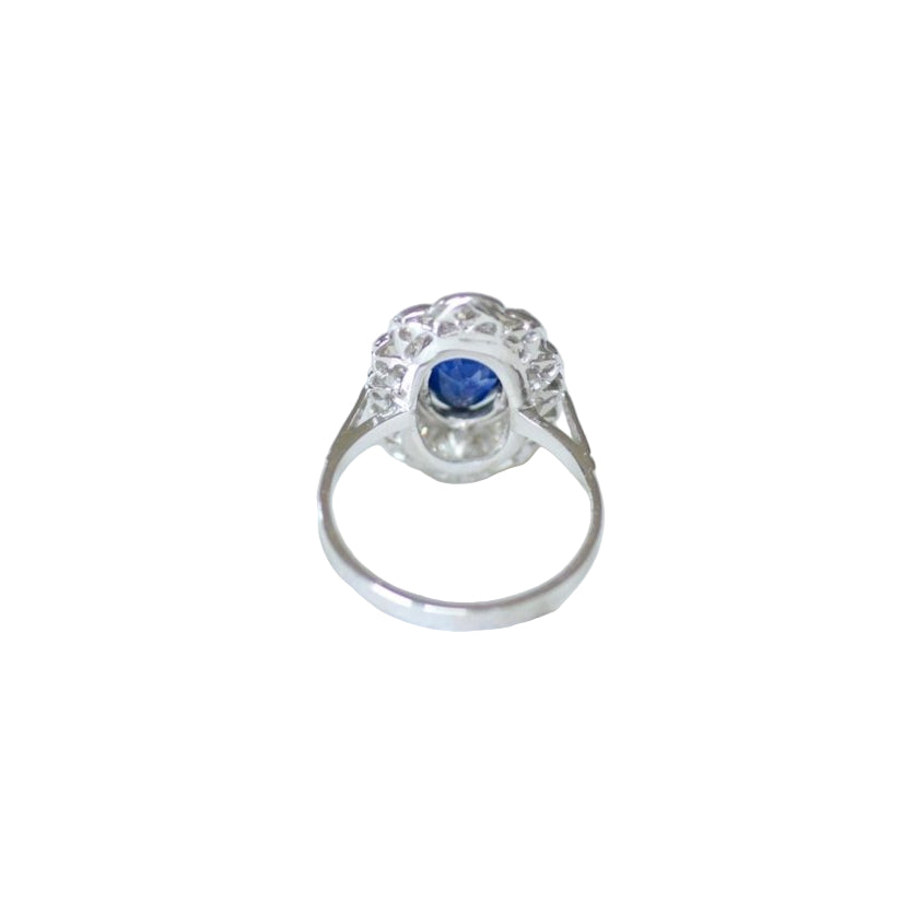 Bague Marguerite Art Deco Saphir Ceylan 1,90 Cts et Diamants - Castafiore