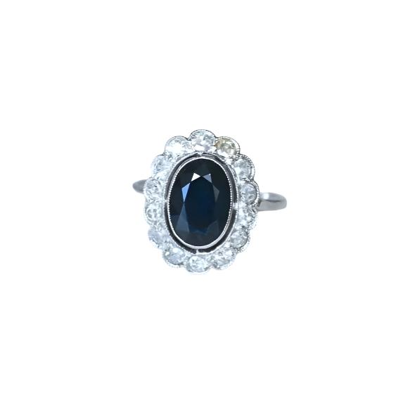 Bague Marguerite Art Deco Saphir Entourage Diamants - Castafiore