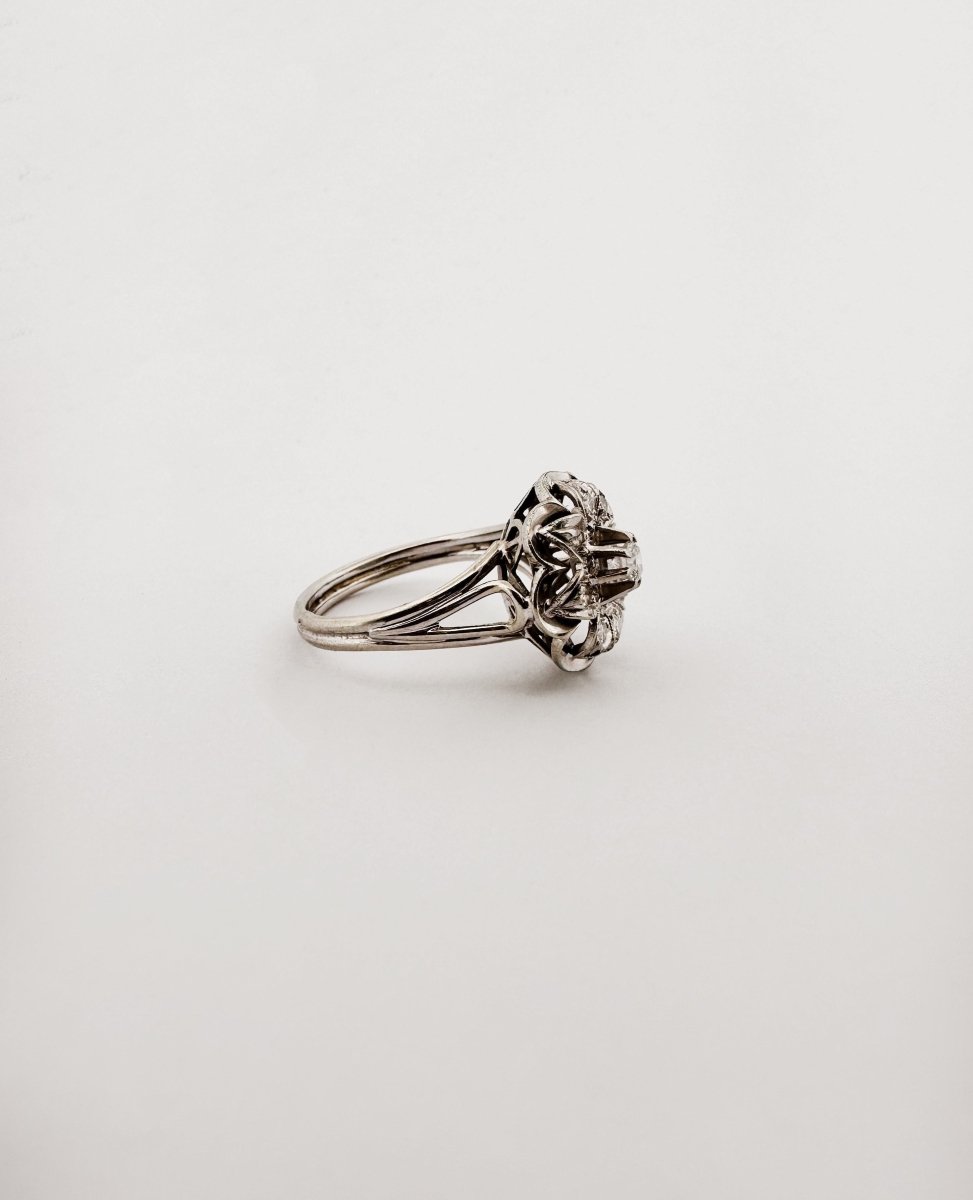 Bague Marguerite diamants en or blanc - Castafiore