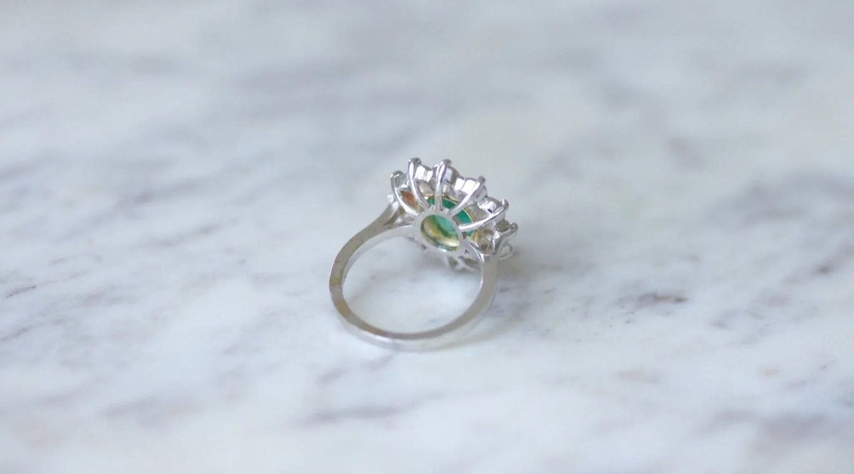 Bague marguerite Emeraude 1.60 Cts et diamants - Castafiore