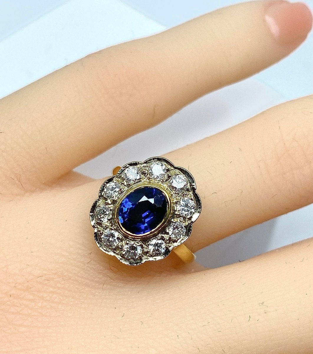 Bague marguerite en or 18 carats en saphir et diamants - Castafiore
